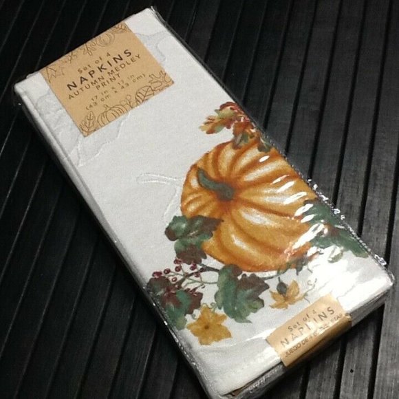 4 new Autumn Medley 60% Cotton Table Napkins w/ Pumpkins for Thanksgiving decor - Picture 2 of 10